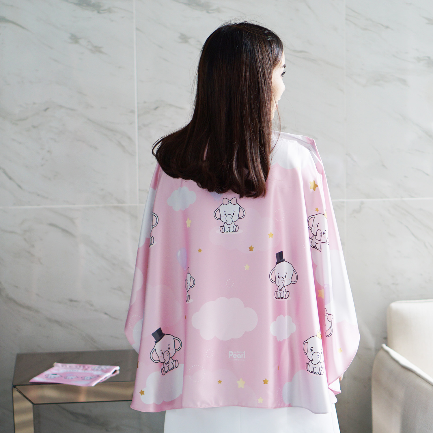 ผ้าคลุมให้นม สั่งทำใส่ชือ ลาย Elephant's Family - Pink
