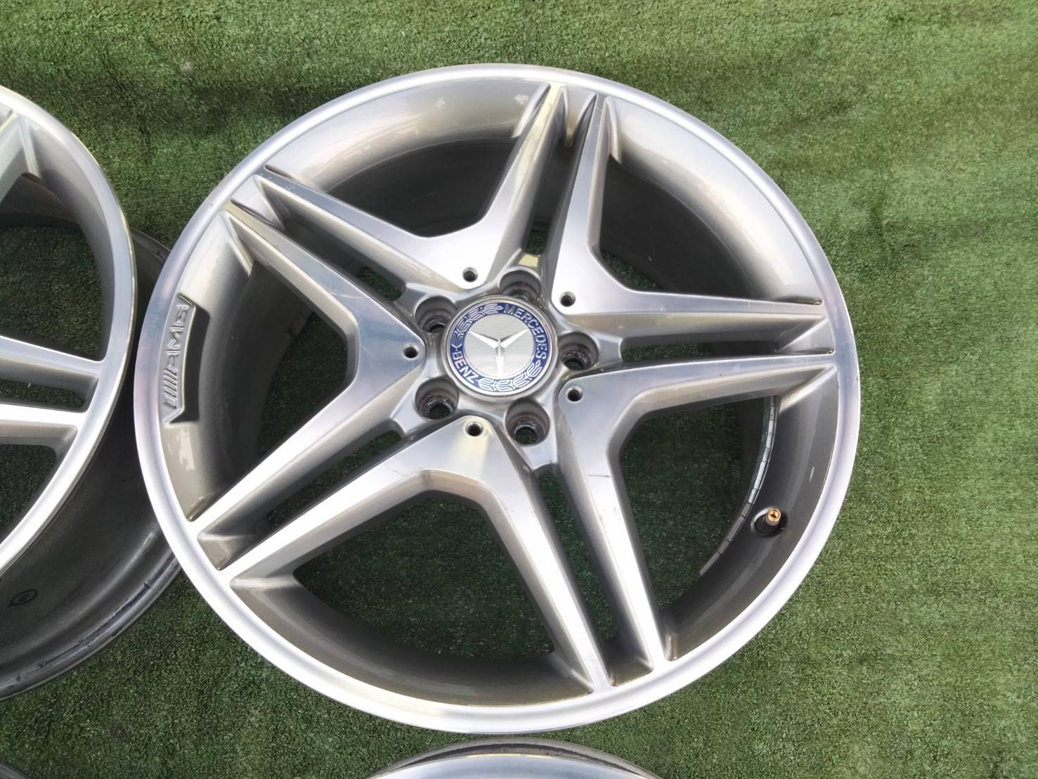 ล้อแท้ AMG ST4 w176 สภาพสวยๆ สีเดิมๆ