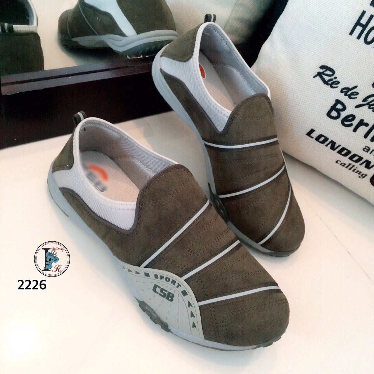 รองเท้าผ้าใบสุขภาพ CSB Two Tone (สีกากี)