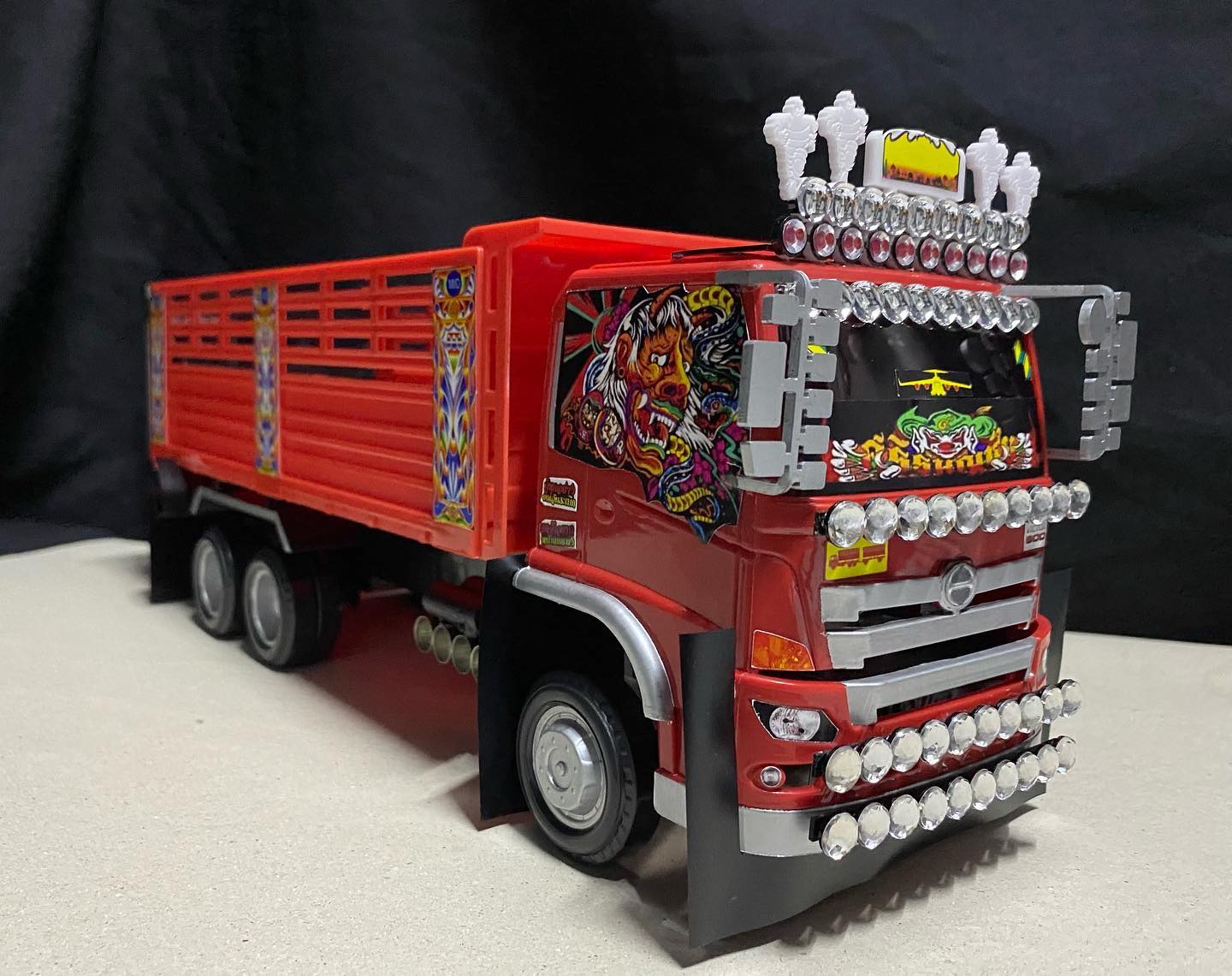 สติ๊กเกอร์แต่งรถบรรทุกของเล่น 1/20 ST162 ได้ตามภาพทั้งหมด ต้องตัดเอง สติ๊กเกอร์ติดรถจำลอง