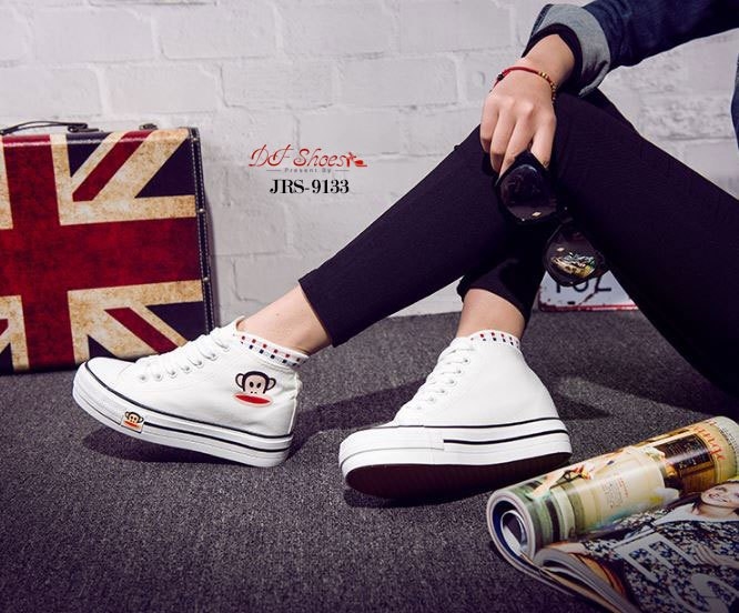 รองเท้าผ้าใบ Style Paul Frank (สีขาว)