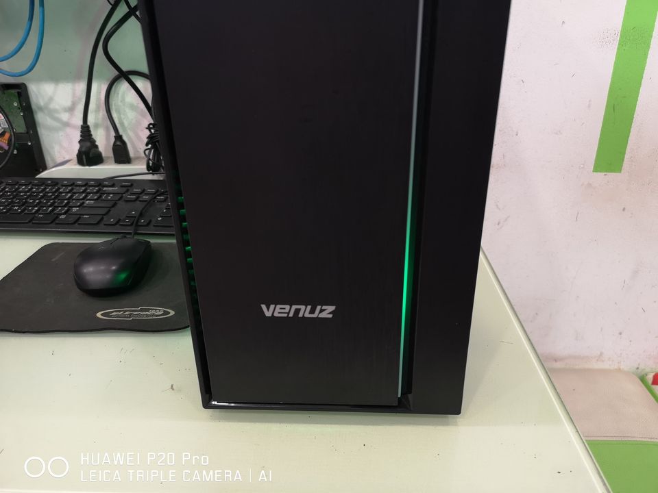 Q8200 RAM2 HDD320 GT210