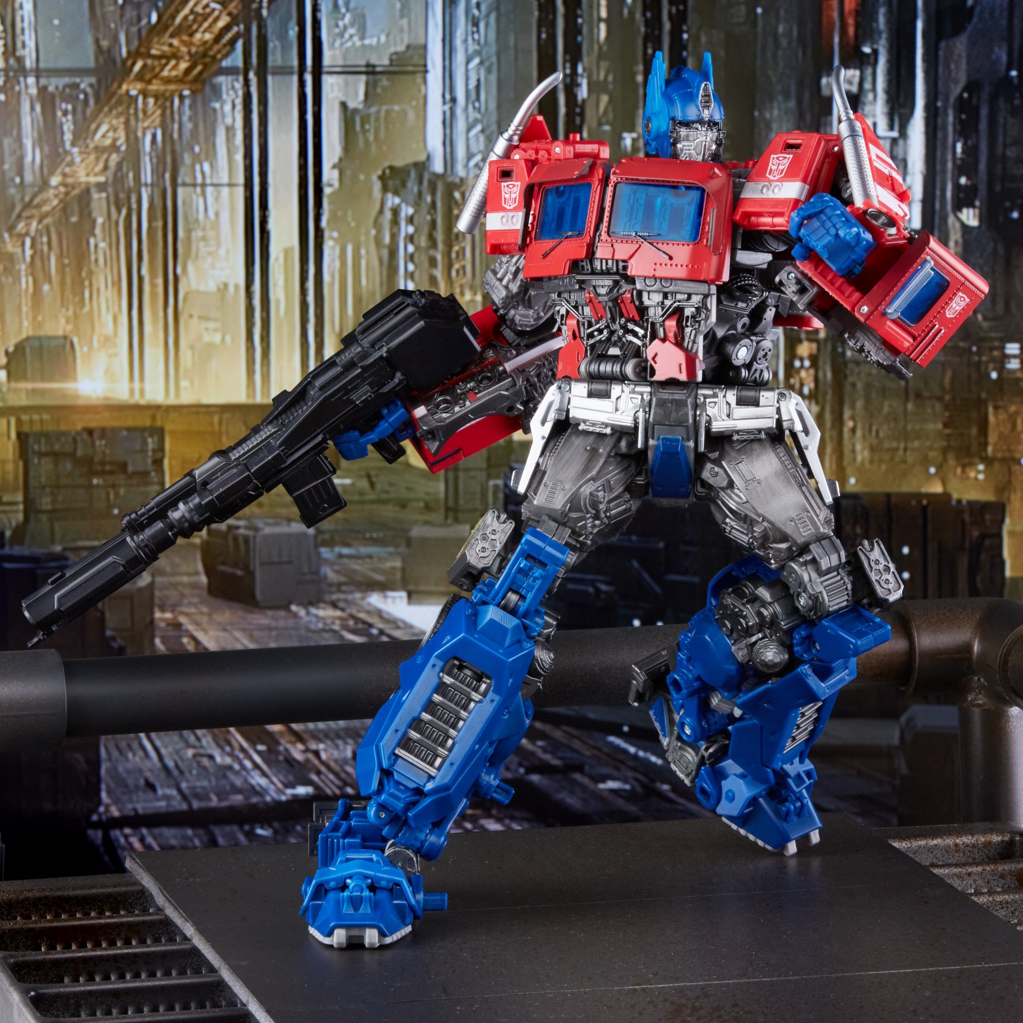 Hasbro Transformers Movie Masterpiece Series MPM-12 Optimus Prime Figure ฮาสโบร ทรานสฟอเมอร์ส มาสเตอร์พีซ MPM-12 หุ่นยนต์ออพติมัส ไพรม์ ขนาด 11 นิ้ว ลิขสิทธิ์แท้