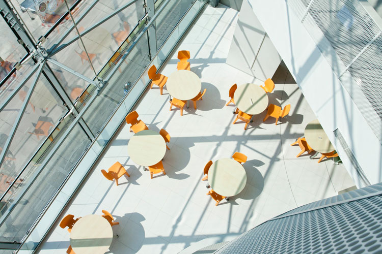 อาคารสำนักงาน ยูนิลีเวอร์ เฮ้าส์ สำนักงานให้เช่าใกล้รถไฟฟ้า MRT พระราม 9 และ ใกล้ห้างเซ็นทรัลพระราม 9 กรุงเทพฯ