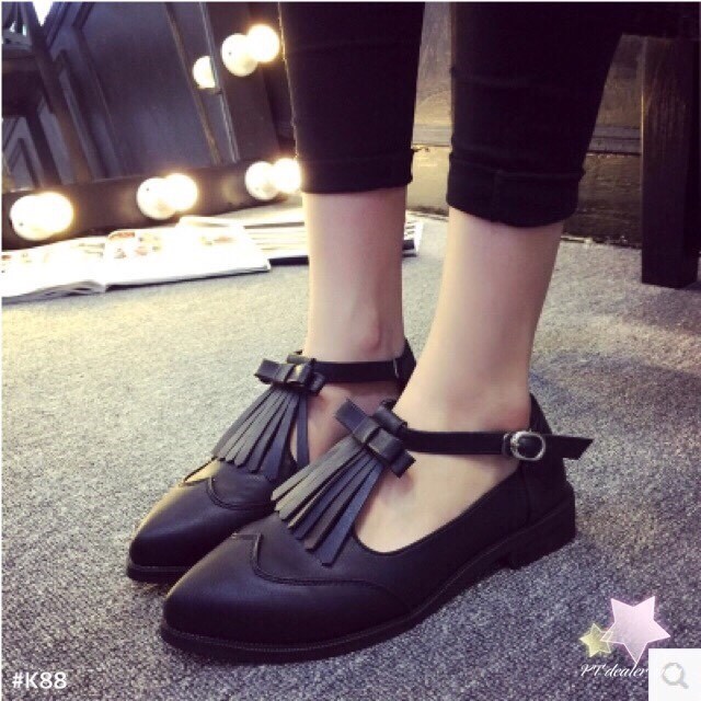 พร้อมส่ง : รองเท้าหนังทรง Oxford (สีดำ)