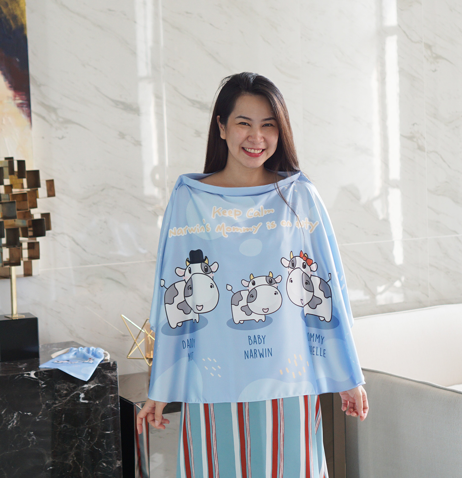 ผ้าคลุมให้นม สั่งทำใส่ชือ ลาย Cow1 - Indigo