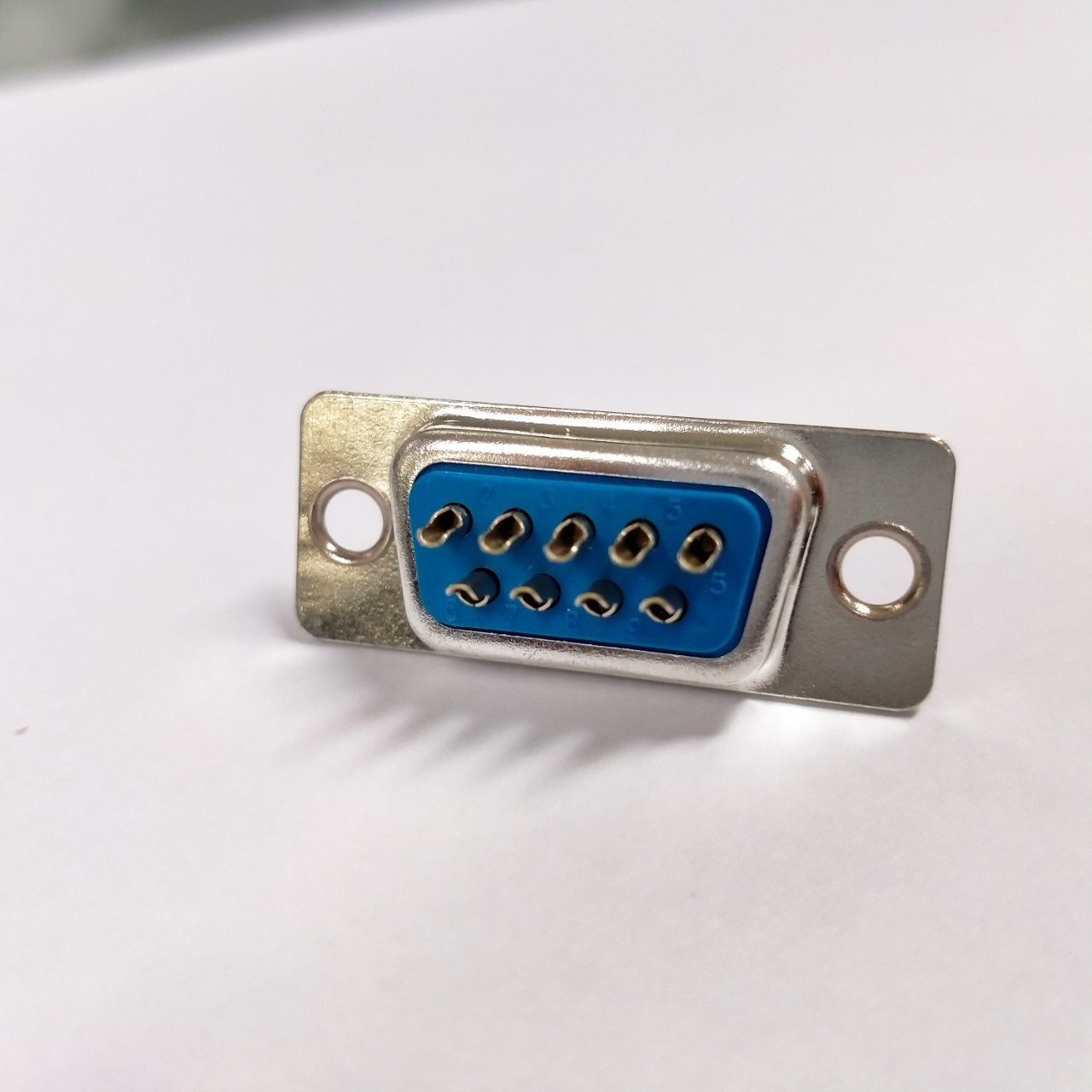 ขั้ว DB9 ตัวเมีย