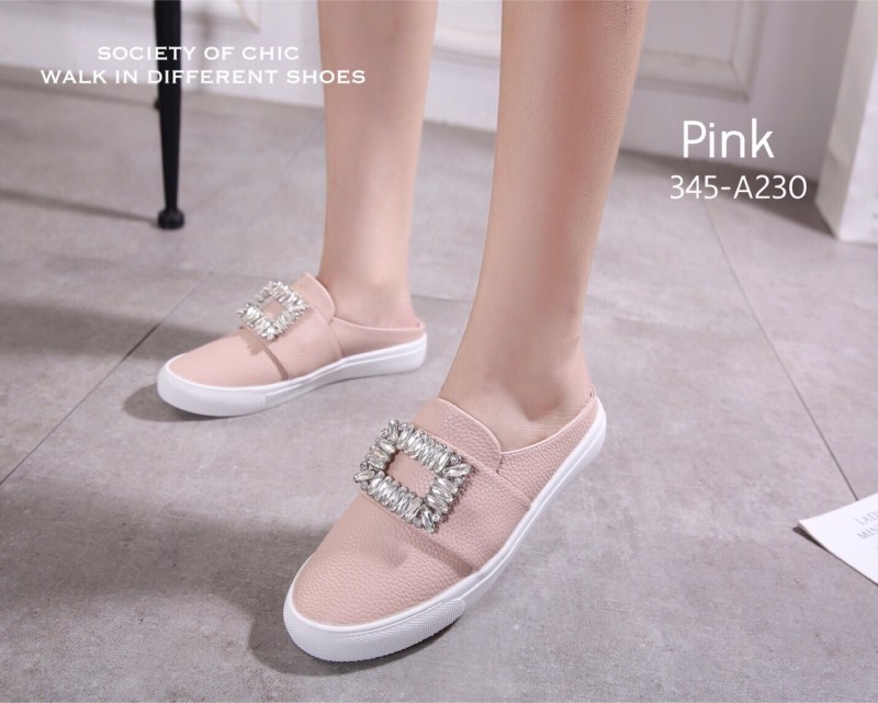 รองเท้าผ้าใบเปิดส้นแต่งเพชรหน้า (สีชมพู)