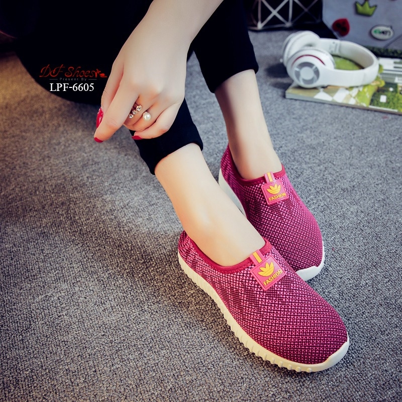 รองเท้าผ้าใบทรงสวมสไตล์ลำลอง (สีม่วง)