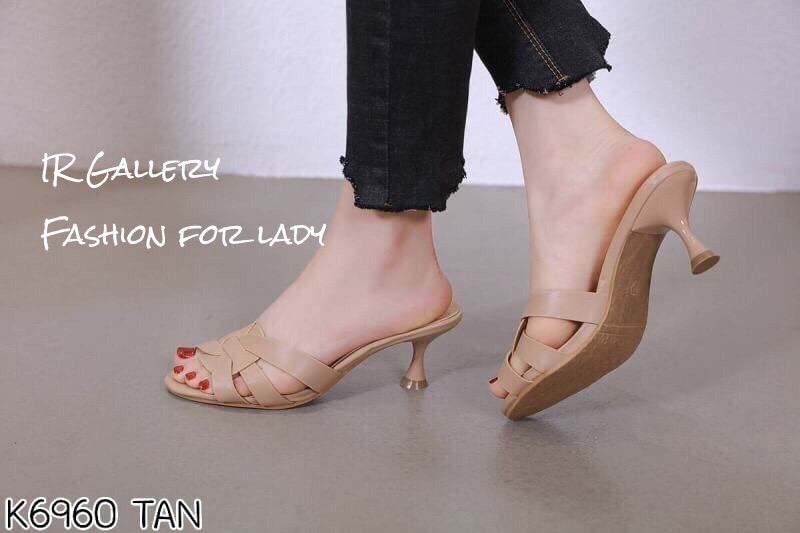 รองเท้าหน้าสานส้นแจกัน (สีแทน)