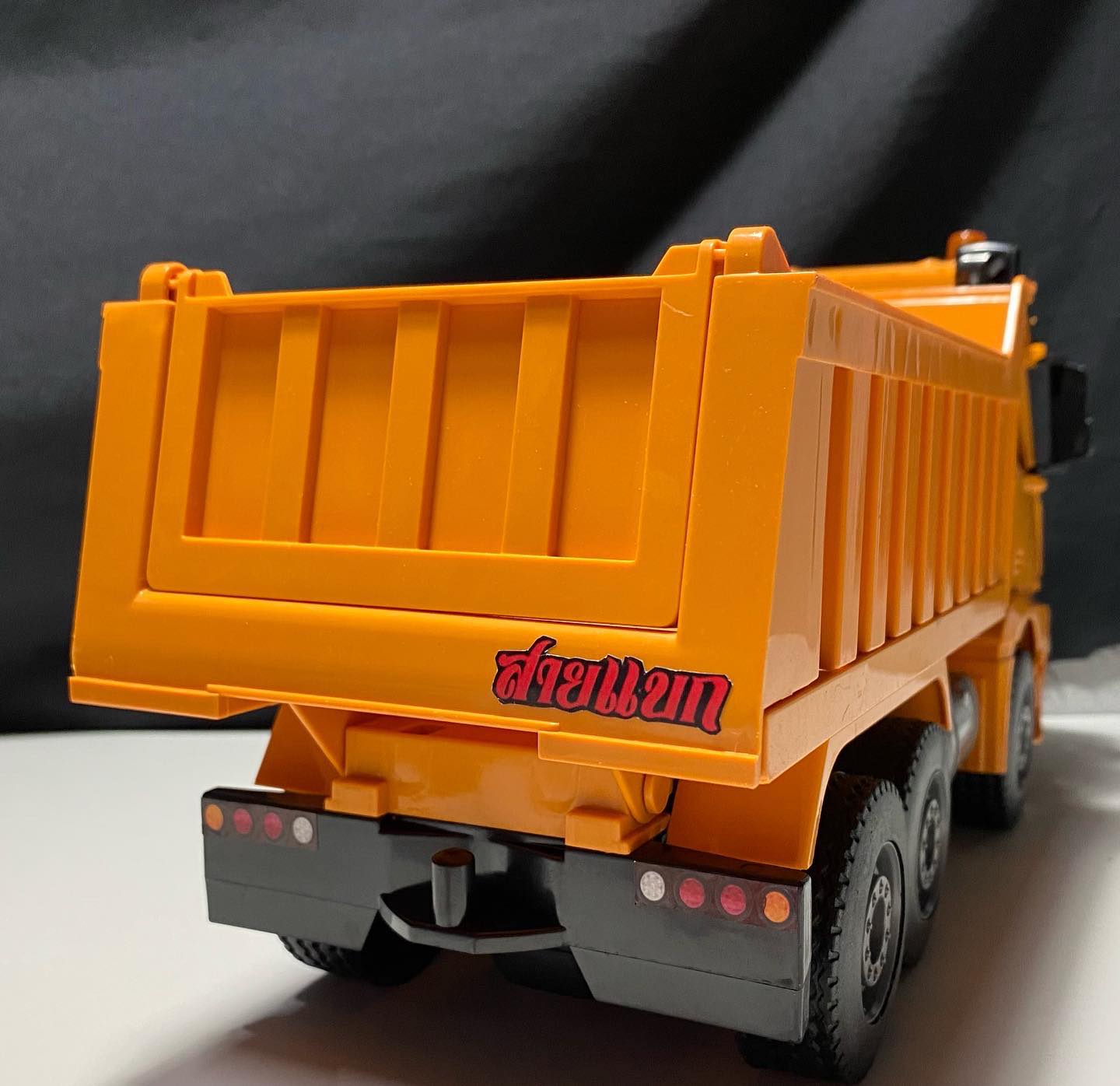 สติ๊กเกอร์แต่งรถบรรทุกของเล่น 1/20 ST162 ได้ตามภาพทั้งหมด ต้องตัดเอง สติ๊กเกอร์ติดรถจำลอง