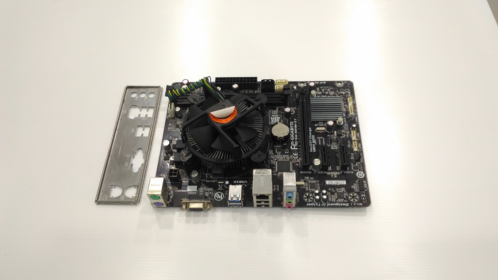 GA-H81M-S1 + G3240 มีประกัน