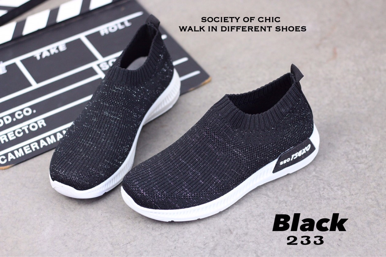 รองเท้าผ้าใบสวมผ้านิ่มแต่งขอบถุงเท้า (สีเทา)