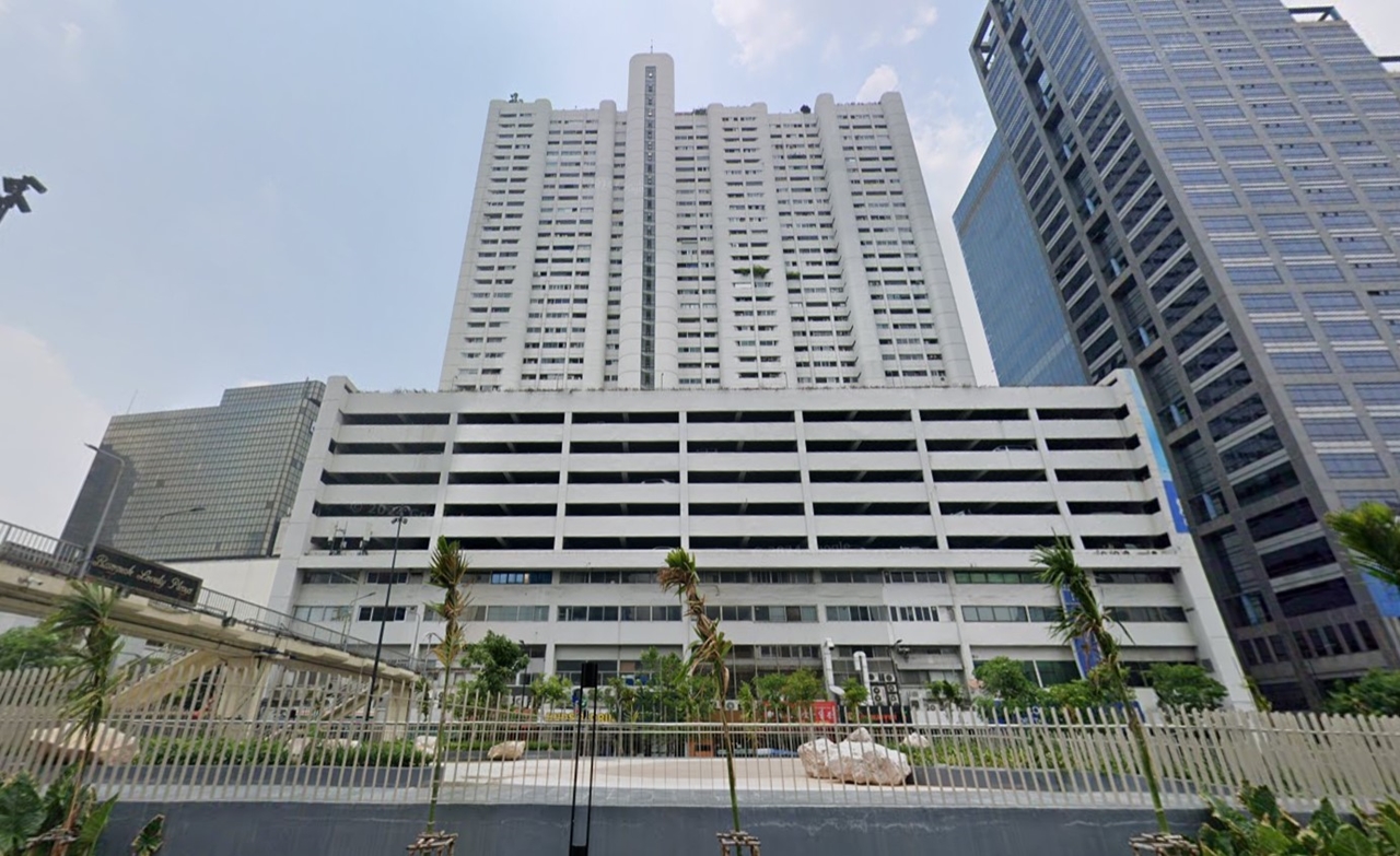 ITF-Silom Palace，曼谷商业中心Silom区写字楼出租，靠近BTS Chong Nonsi站，仅350m。