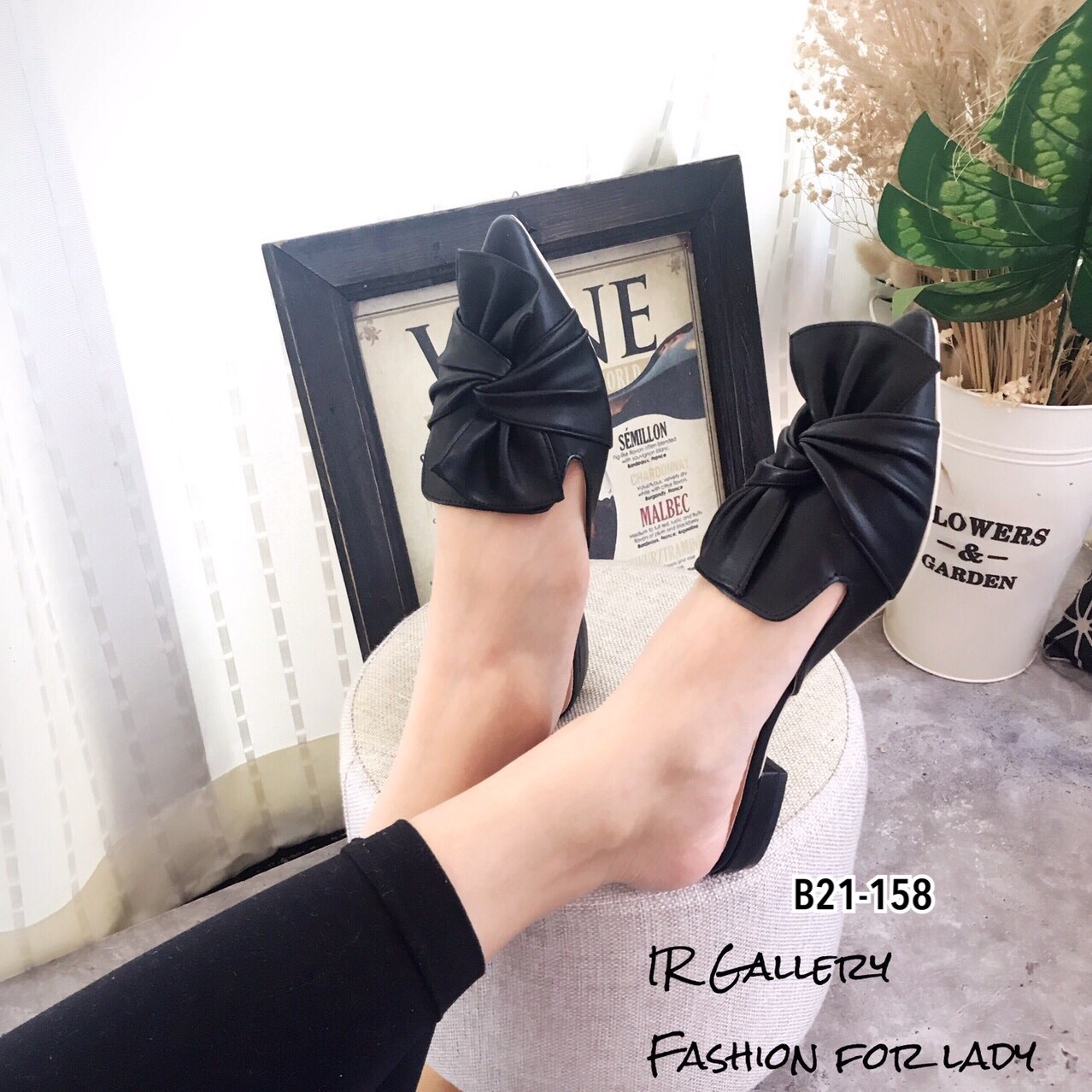 รองเท้าเปิดส้นแต่งโบว์ (สีดำ)