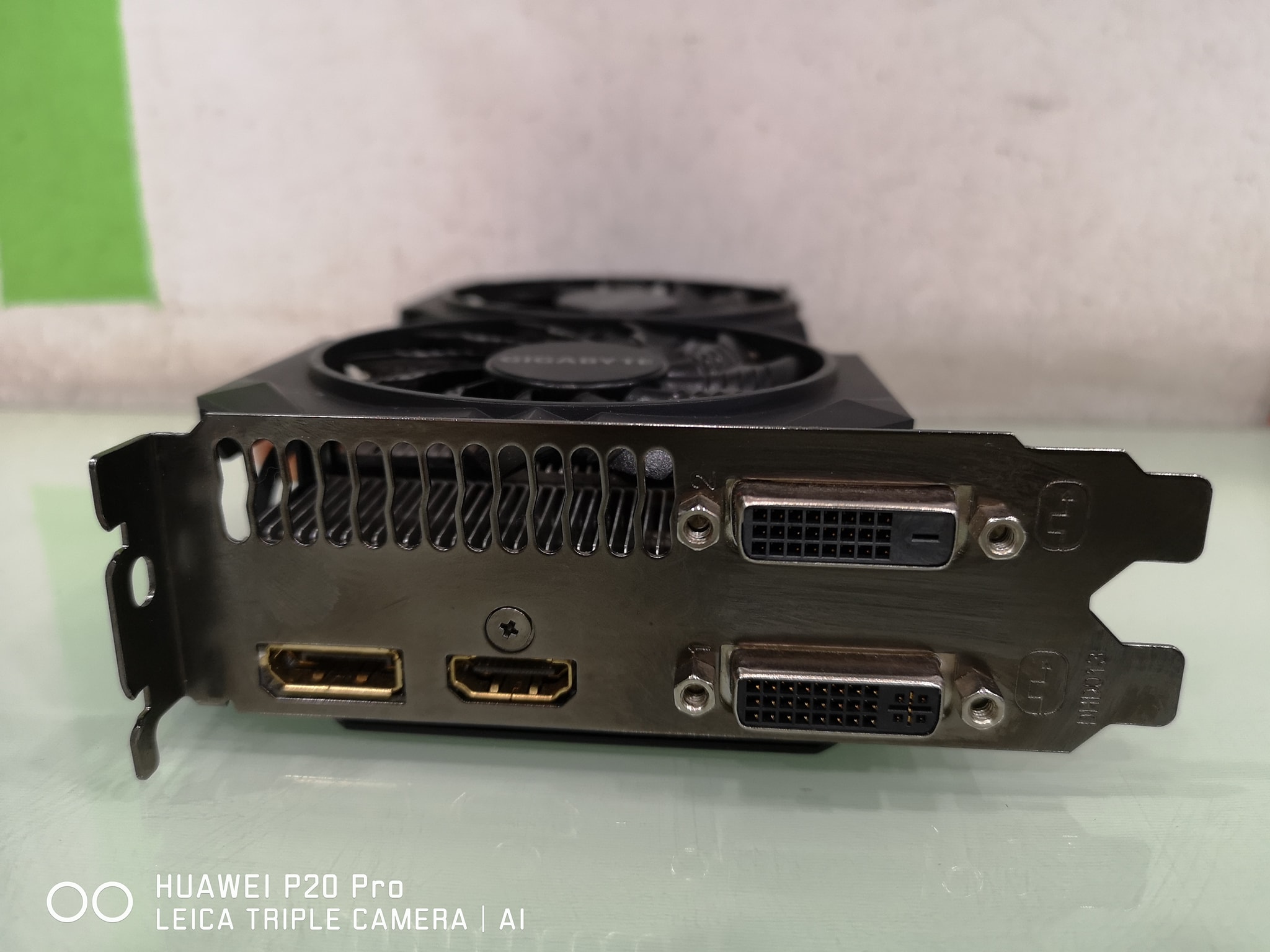 GIGABYTE R7 370 2GB. DDR-5 256Bit