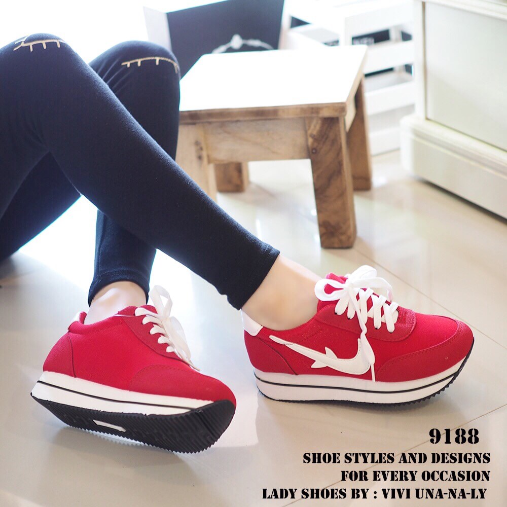 พร้อมส่ง : รองเท้าเสริมส้นทรงSport (สีแดง)