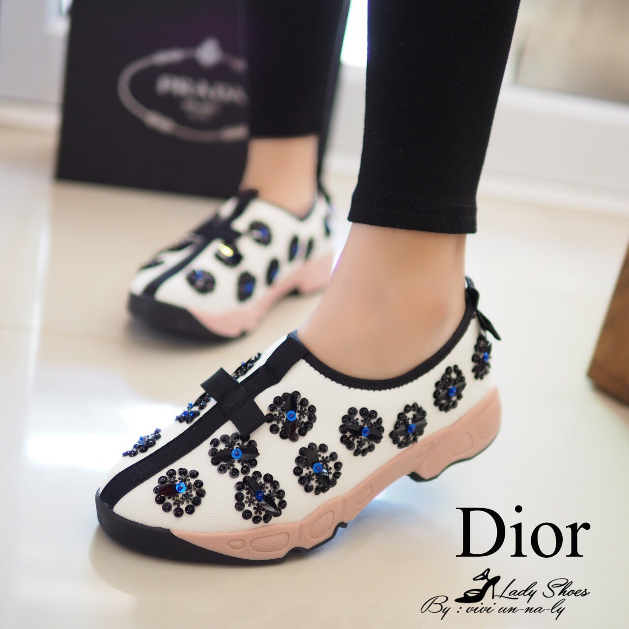 รองเท้า Dior Fusion Sneakers (สีขาวดอกดำ)