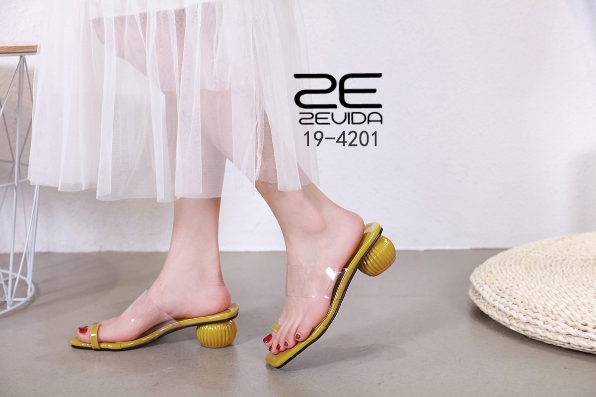 รองเท้าส้นเตี้ยคาดใสนิ่ม (สีชมพู)