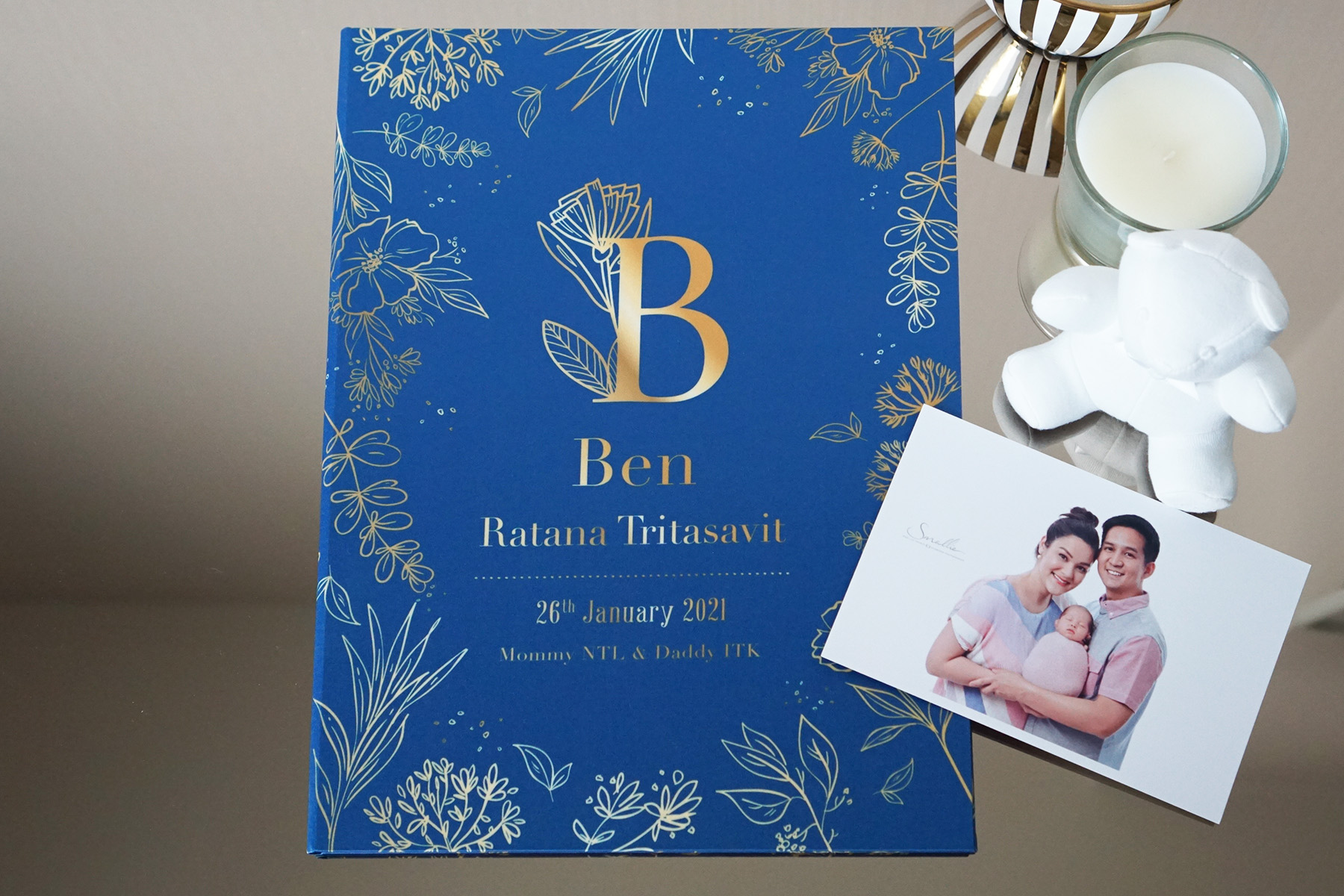 แฟ้มทะเบียนสมรส/สูติบัตร สั่งทำใส่ข้อความ ลาย Botanical - Dark Blue