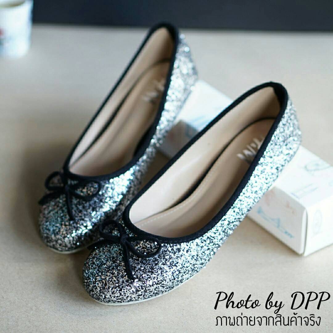 พร้อมส่ง : รองเท้าคัทชูส้นแบนdiamond gliter (สีดำ)