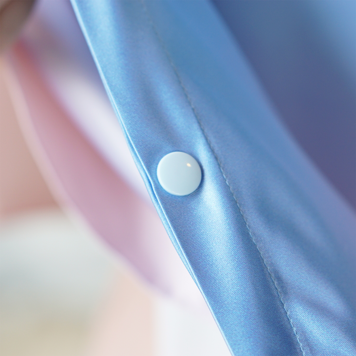 ผ้าคลุมให้นม 3in1 (รุ่นมีกระดุม ถอดโครงได้) แบบสั่งทำใส่ชื่อ ลาย Gradient - Blue Pink