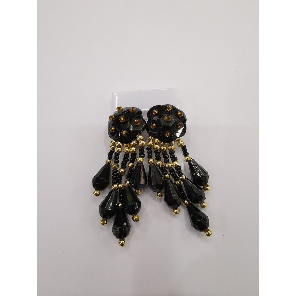 ต่างหู ประกอบชุดดรัมเมเยอร์