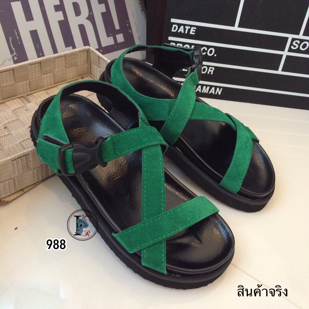 รองเท้าลำลองไข้ว (สีดำ)