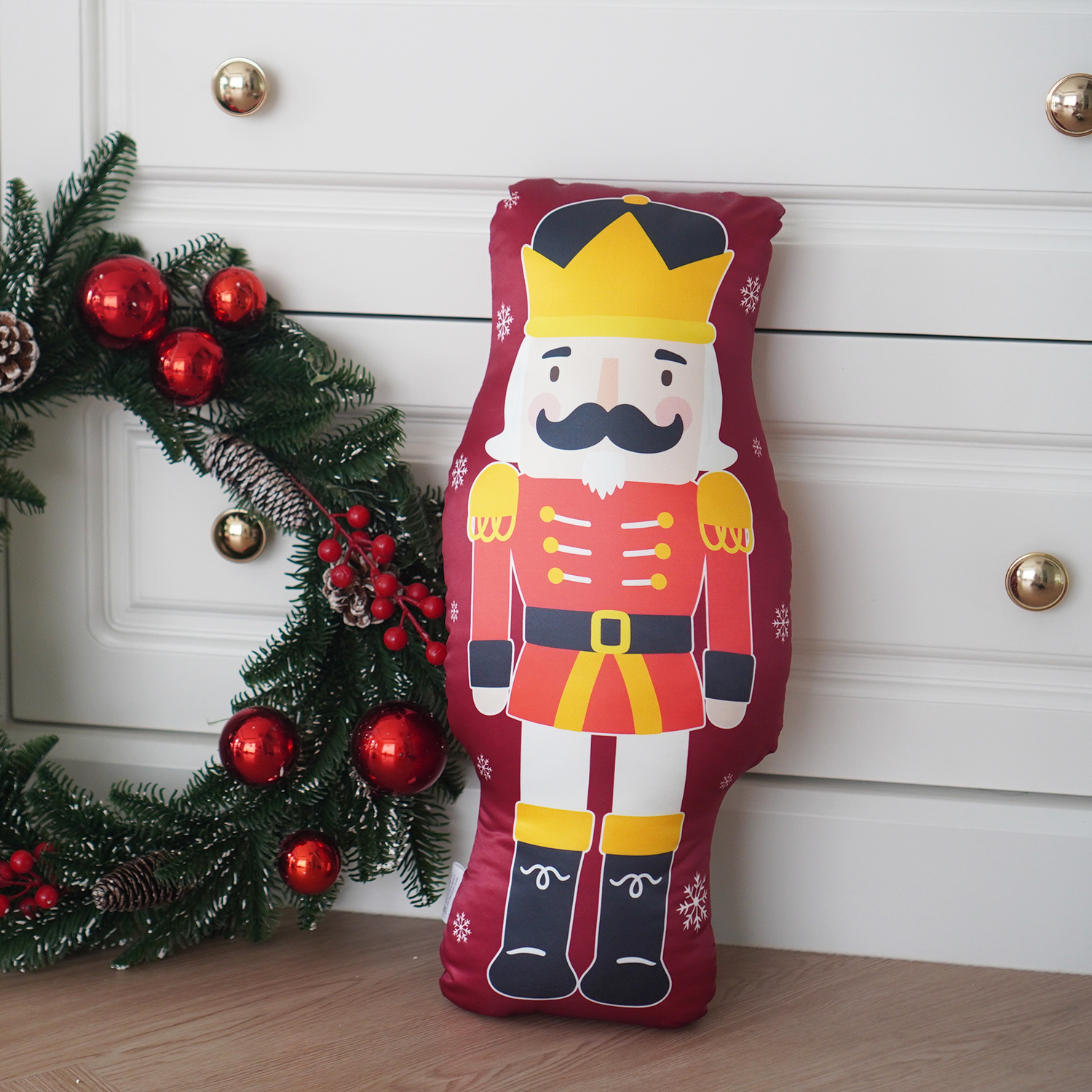หมอนของขวัญ แบบพร้อมส่ง - ลาย Nutcracker - Red