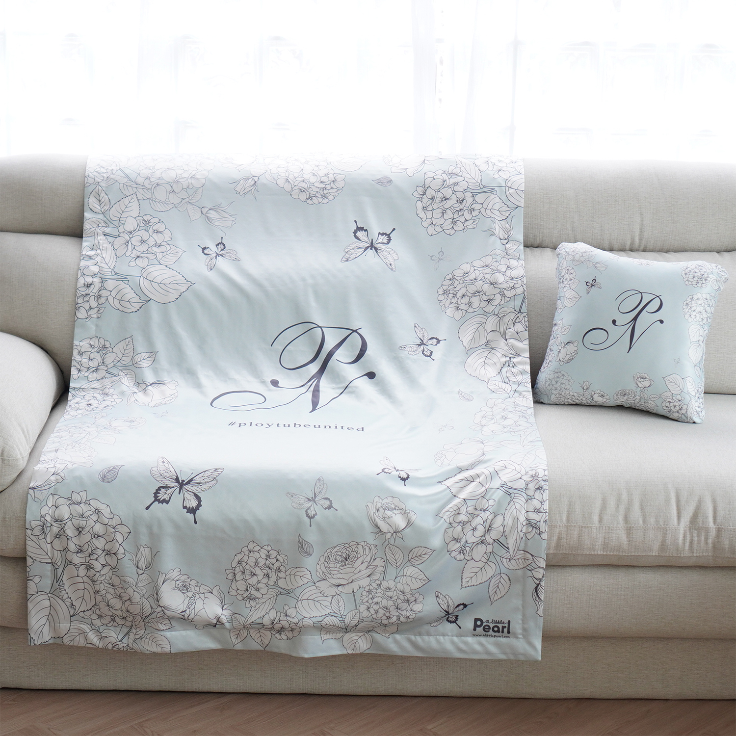 ชุดของขวัญแต่งงาน ปลอกหมอนคู่+หมอนอิง+ผ้าห่ม ขนาด 100x150cm ลาย Butterfly Vintage - Blue