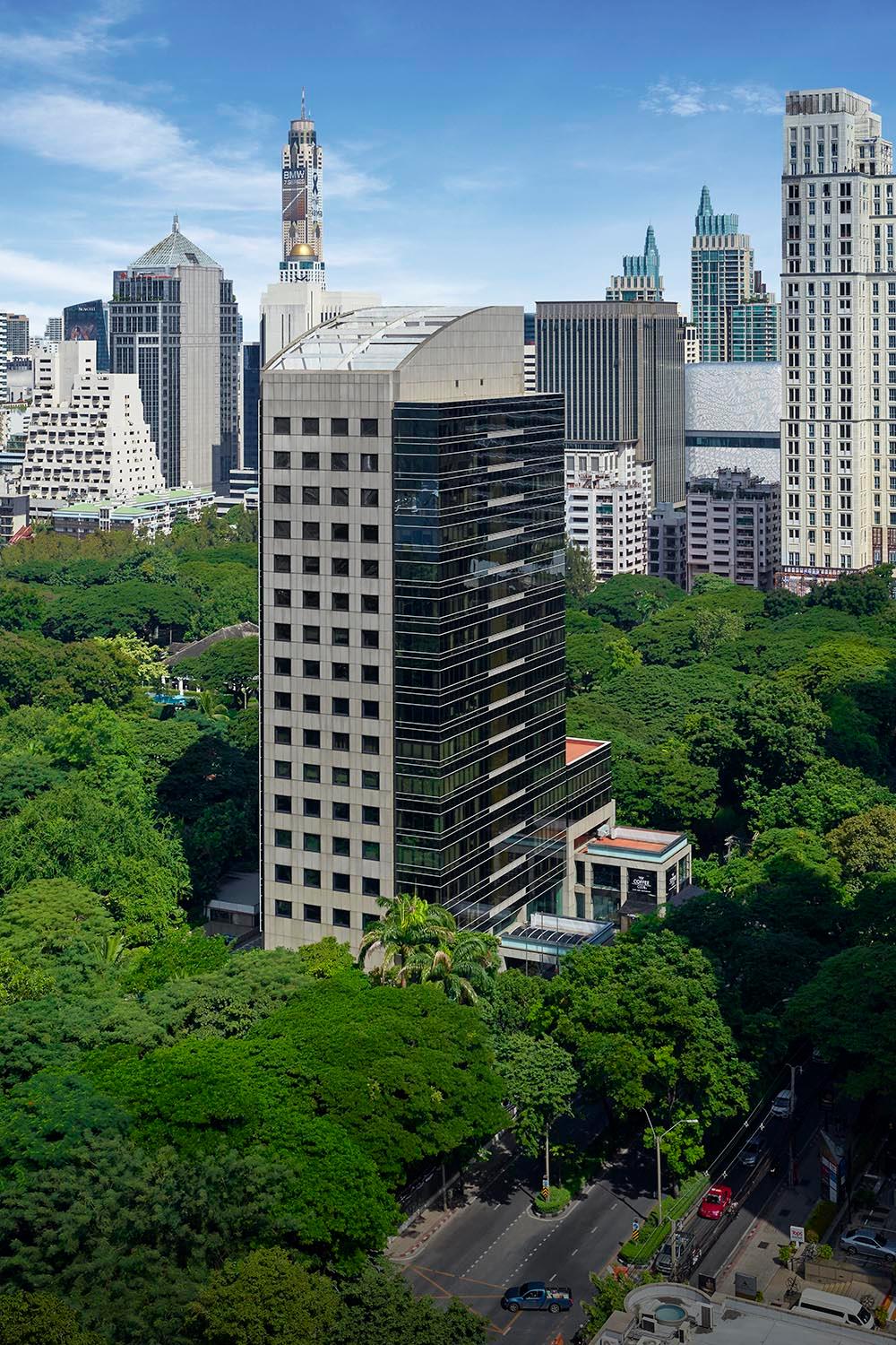 ให้เช่าอาคารสำนักงานติดถนนวิทยุ ใกล้สวนลุมพีนี และใกล้รถไฟฟ้า BTS เพลินจิต 600 เมตร 208 WIRELESS ROAD BUILDING | BANGKOK