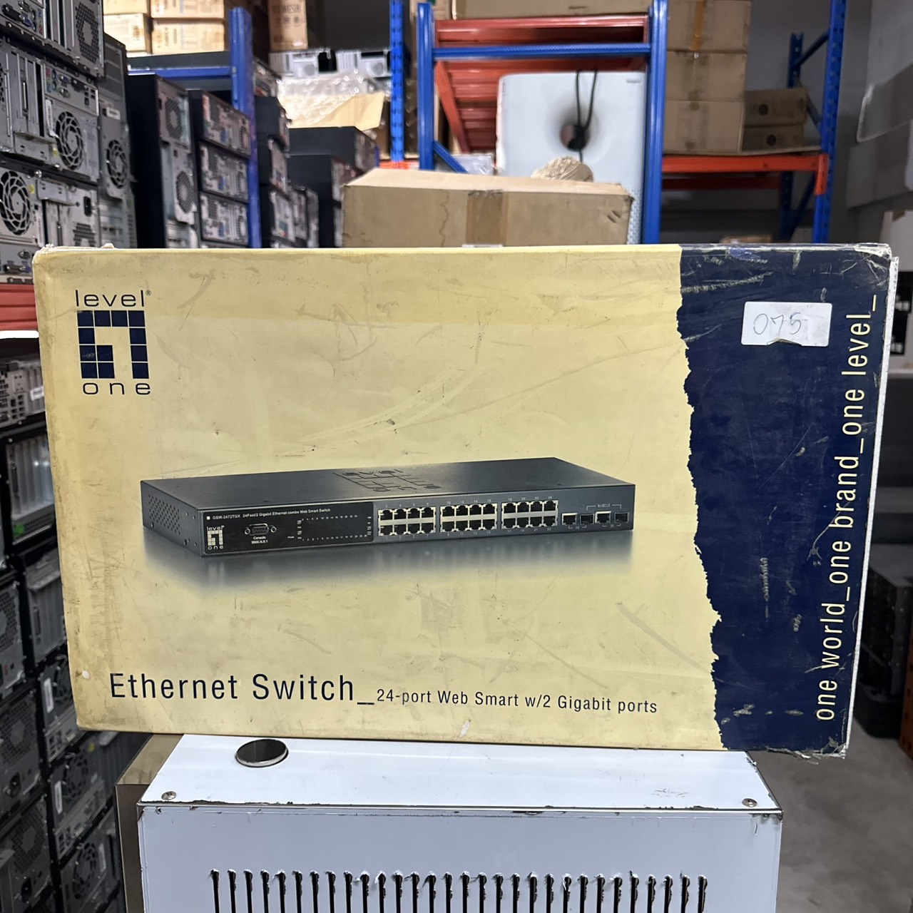 สวิตซ์ LevelOne GSW-2472TGX 24-Port Layer 2 Smart 10/100 Ethernet Switch W/ Gigabit/SFP