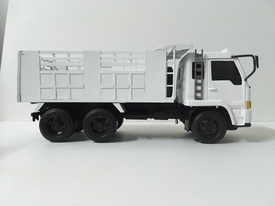 รถบรรทุกตั้งโชว์ 1/24 Truck toy โมเดลรถดั๊มพ์