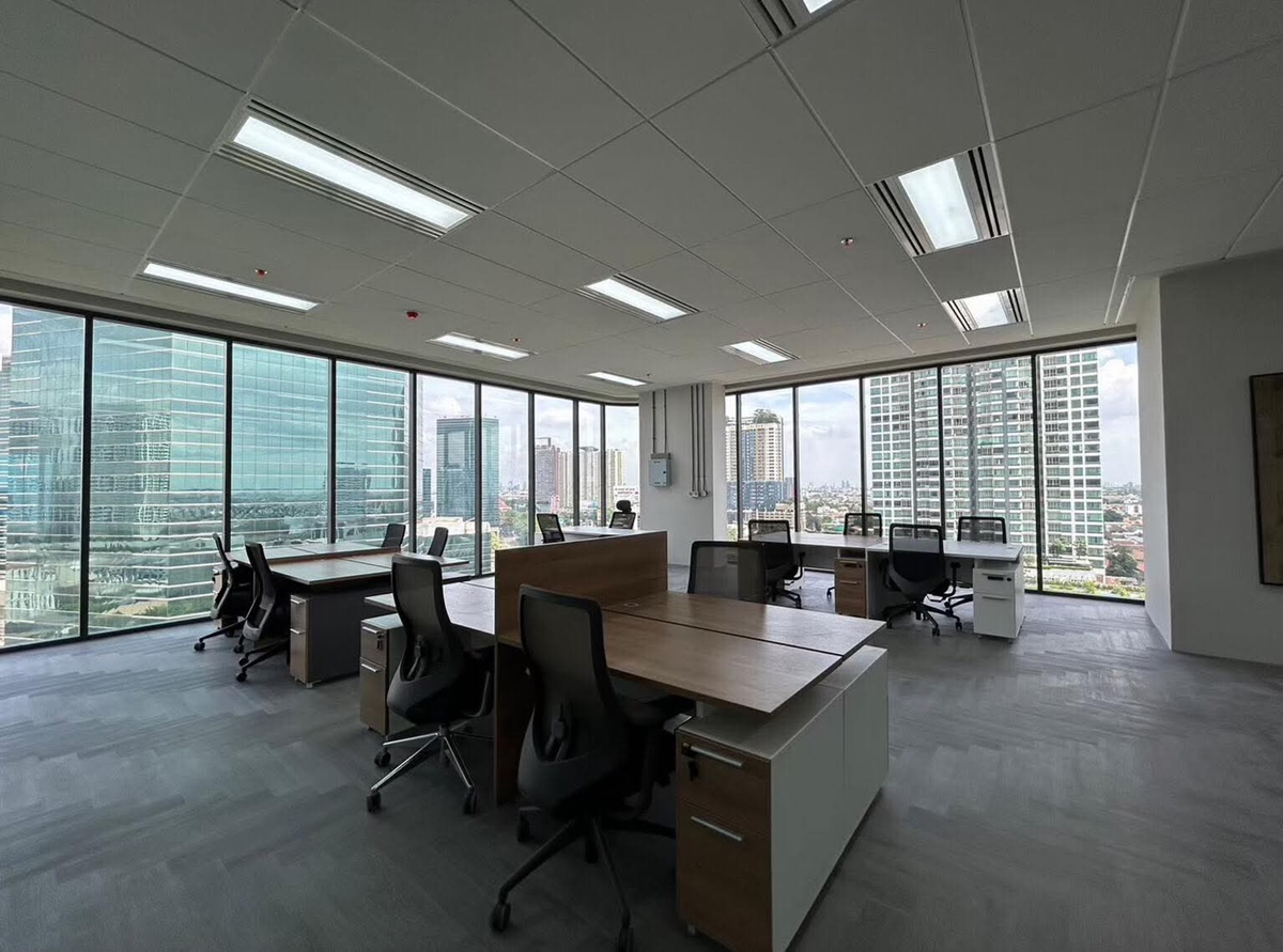 อาคารรัชโยธิน ฮิลส์ ( Ratchayothin Hills ) สำนักงานให้เช่าติดถนนพหลโยธิน ใกล้รถไฟฟ้าสายสีเขียว สถานีพหลโยธิน 24 เพียง 200 ม.