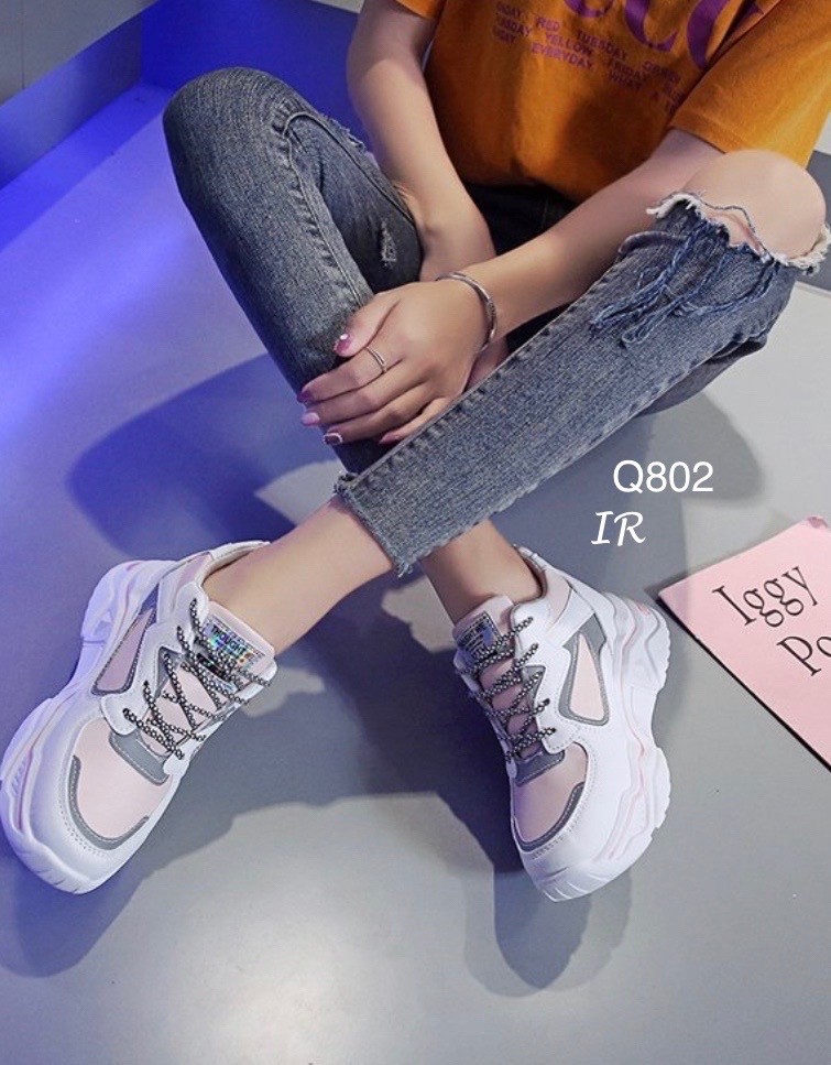 รองเท้าผ้าใบพียูเรืองแสงทรงSport (สีดำ)