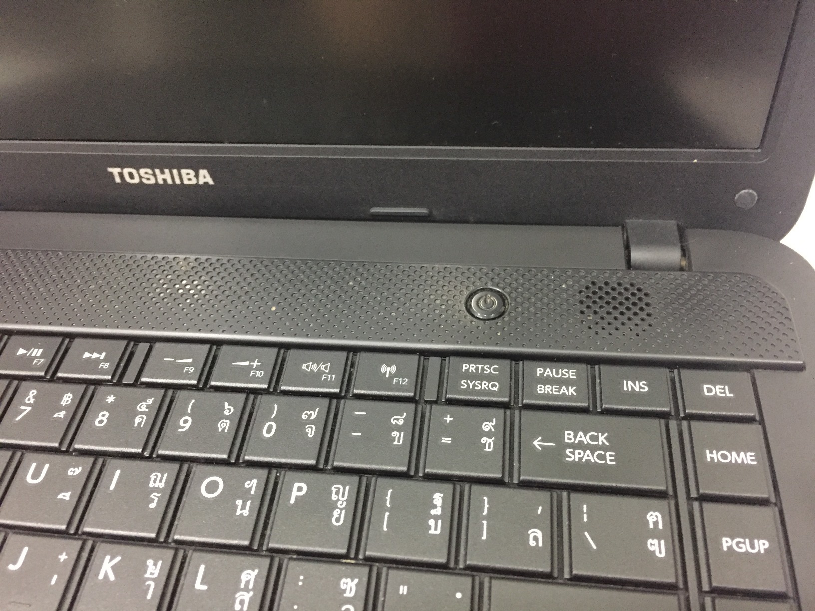 TOSHIBA Satellite C800D