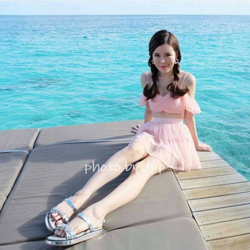 พร้อมส่ง : รองเท้าแตะเสริมส้น MIUMIU (สีทอง)