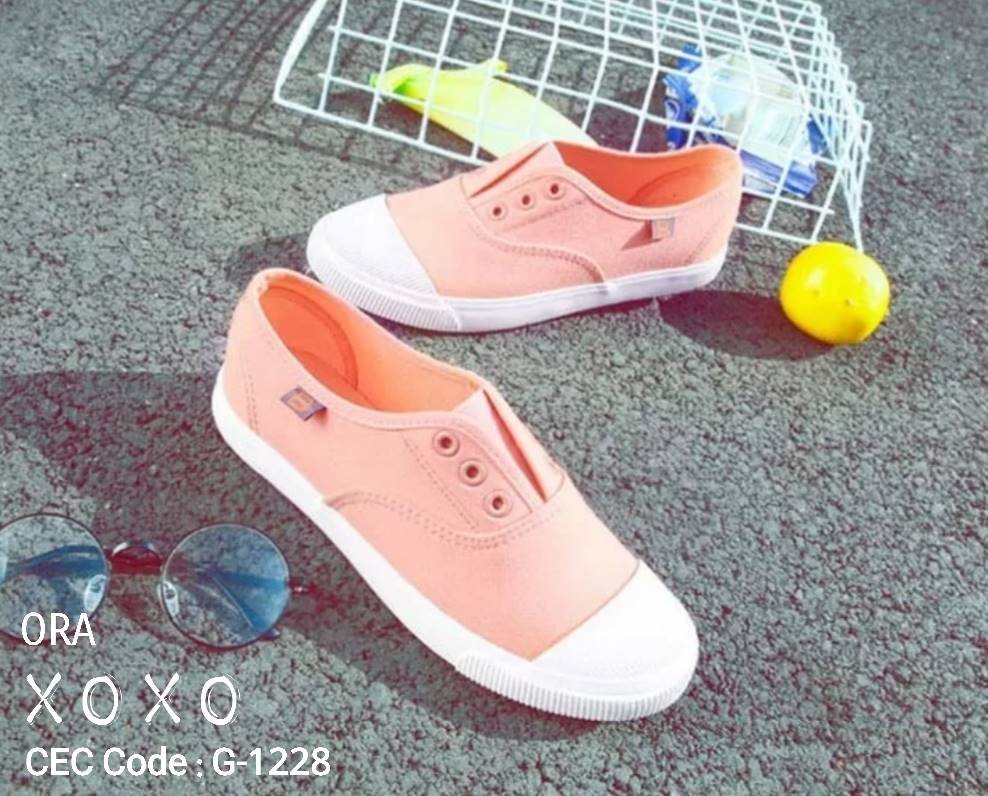 รองเท้าผ้าใบสีลูกกวาดไร้เชือก (6สี)