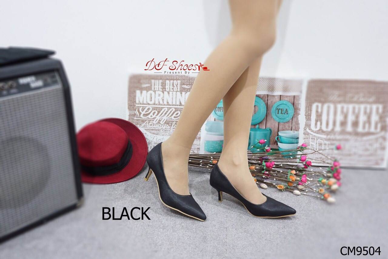 รองเท้าคัทชูหัวแหลมปั้มนูน (2สี)