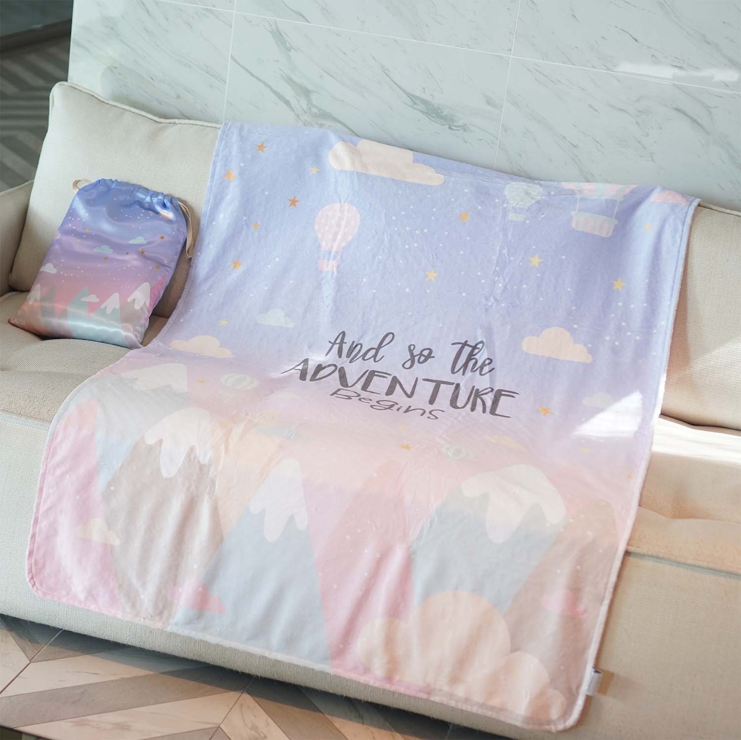 ผ้าห่ม Minky 100x150cm พร้อมส่ง ลาย Mountain ด้านหลังสีครีม กับชมพู