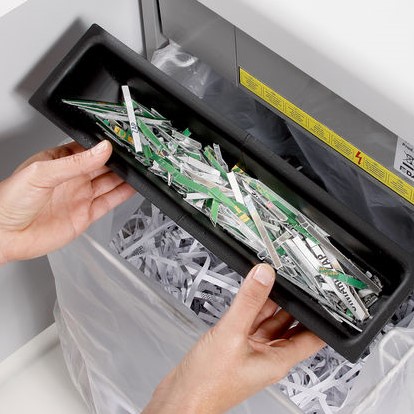 ขายถูก เครื่องทำลายเอกสารพร้อมเครื่องฟอกอากาศ DAHLE รุ่น 41404 ตัดครั้งละ 24 แผ่น/ครั้ง ( A4/70) ตัดตรง DAHLE CleanTEC® Paper Shredders