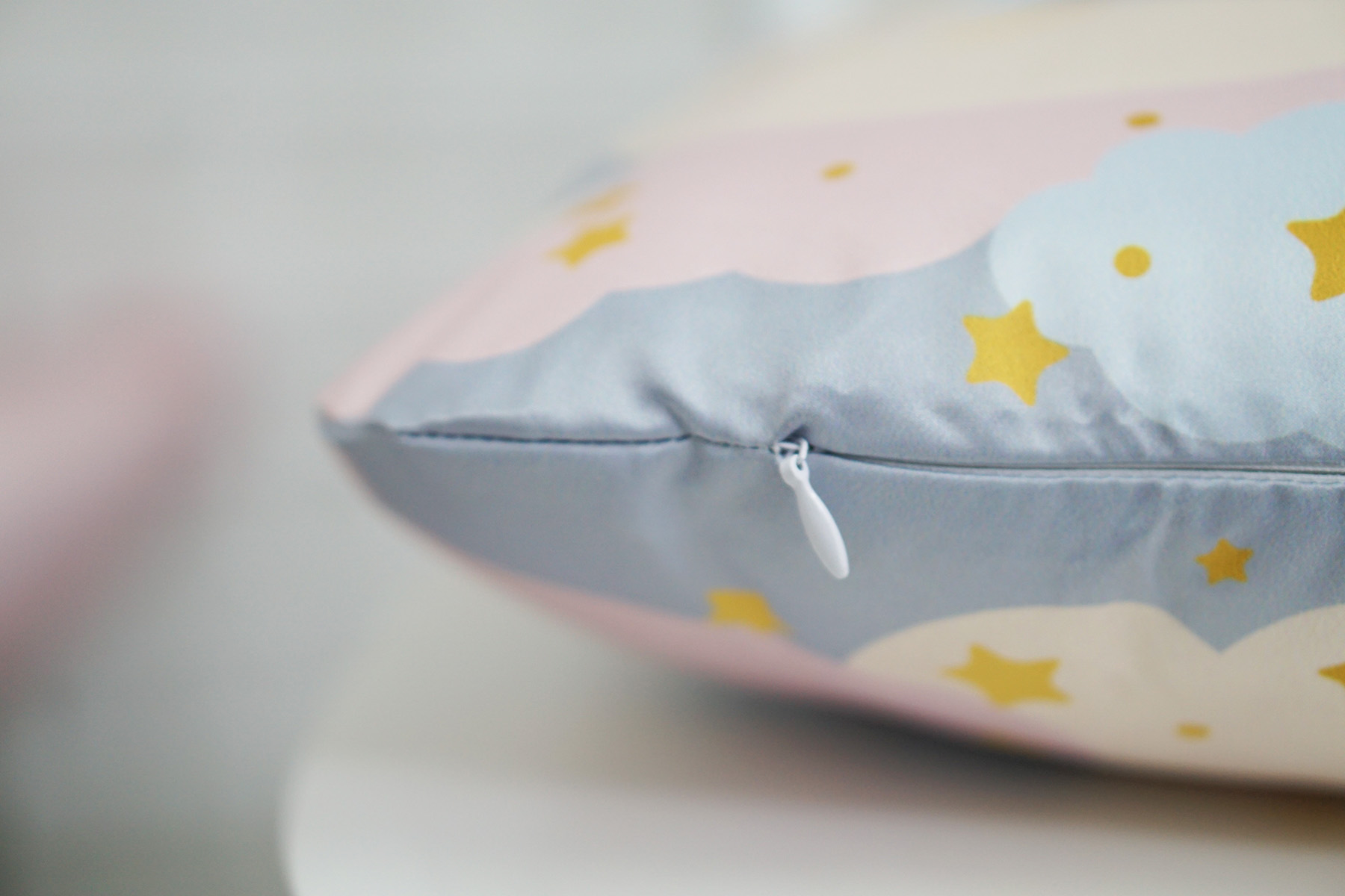 หมอนอิงทรงสี่เหลี่ยมยาว Moon - Grey (ราคาต่อใบ)
