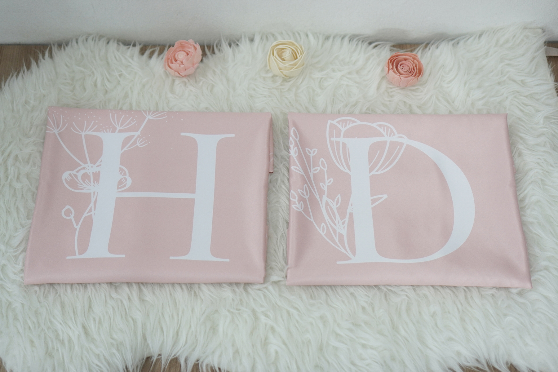 ปลอกหมอนหนุนคู่ พิมพ์ลายเต็มผืน Botanical - Light Pink