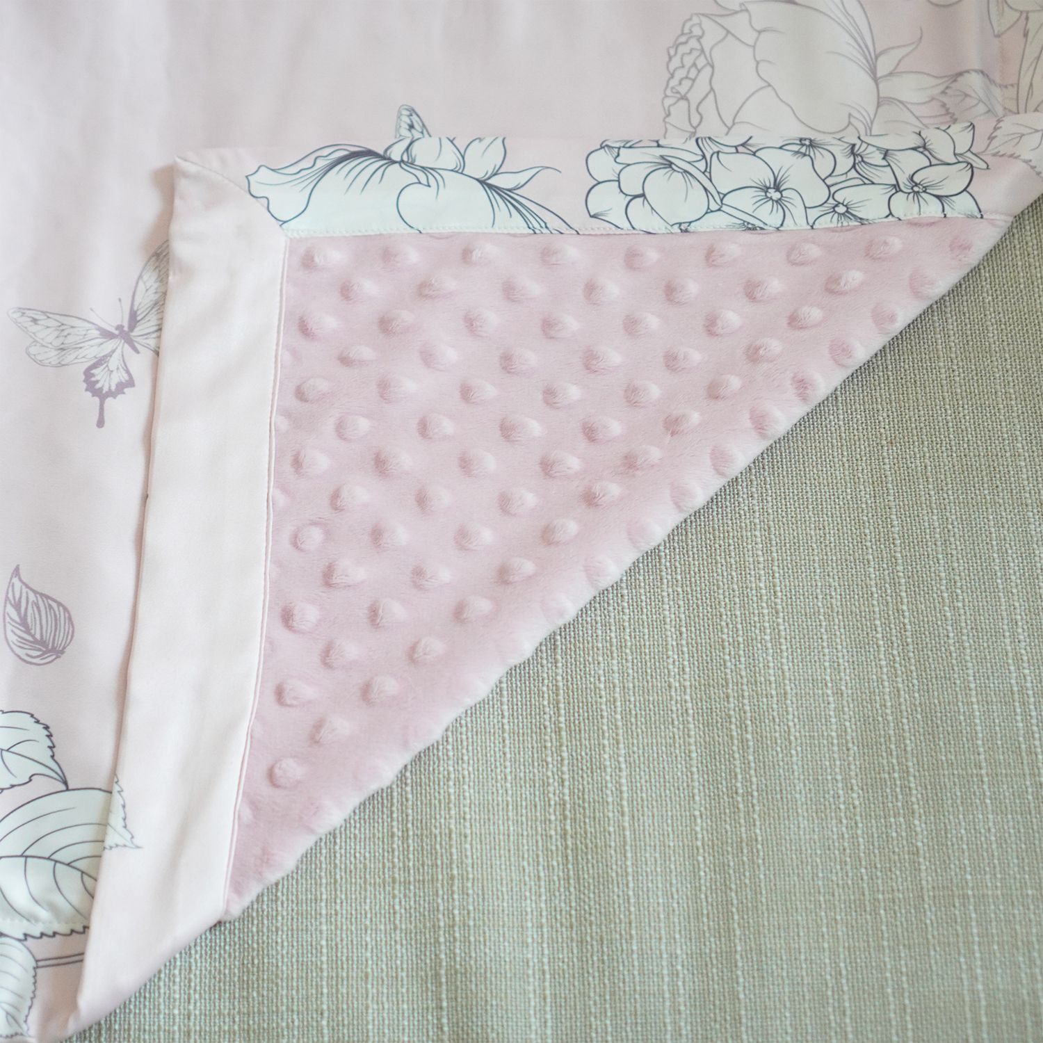 ชุดของขวัญเด็กแรกเกิด หมอนหลุม + ผ้าห่มขนาด 75x100cm ลาย Butterfly Vintage - Pink