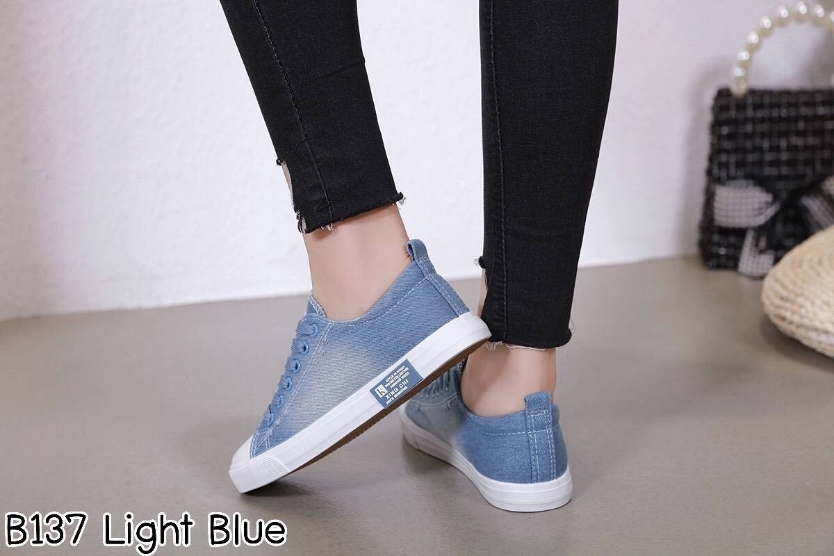 รองเท้าผ้าใบยีนส์ฟอก (สียีนส์อ่อน)