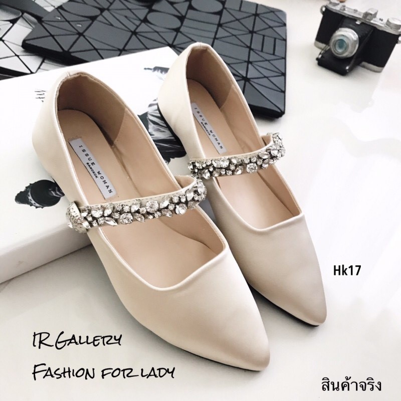 รองเท้าคัทชูซาติน Style MIUMIU (สีครีม)