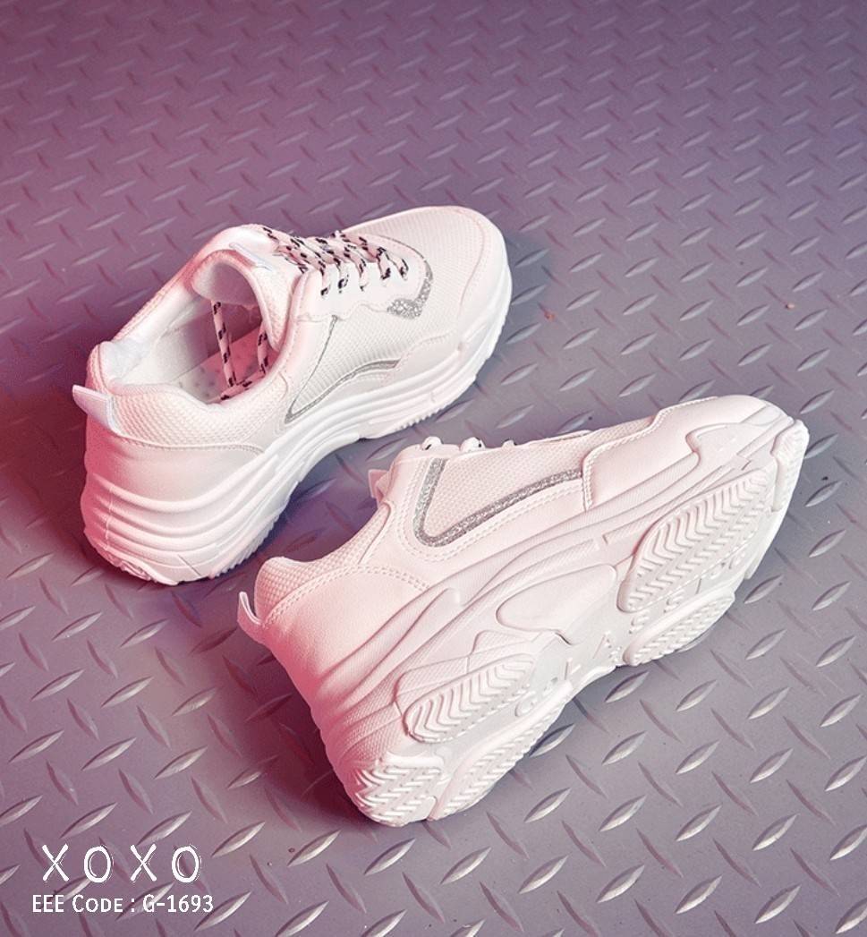 รองเท้าผ้าใบแฟชั่นทรง Sportแต่งลายกลิตเตอร์ (สีเงิน)