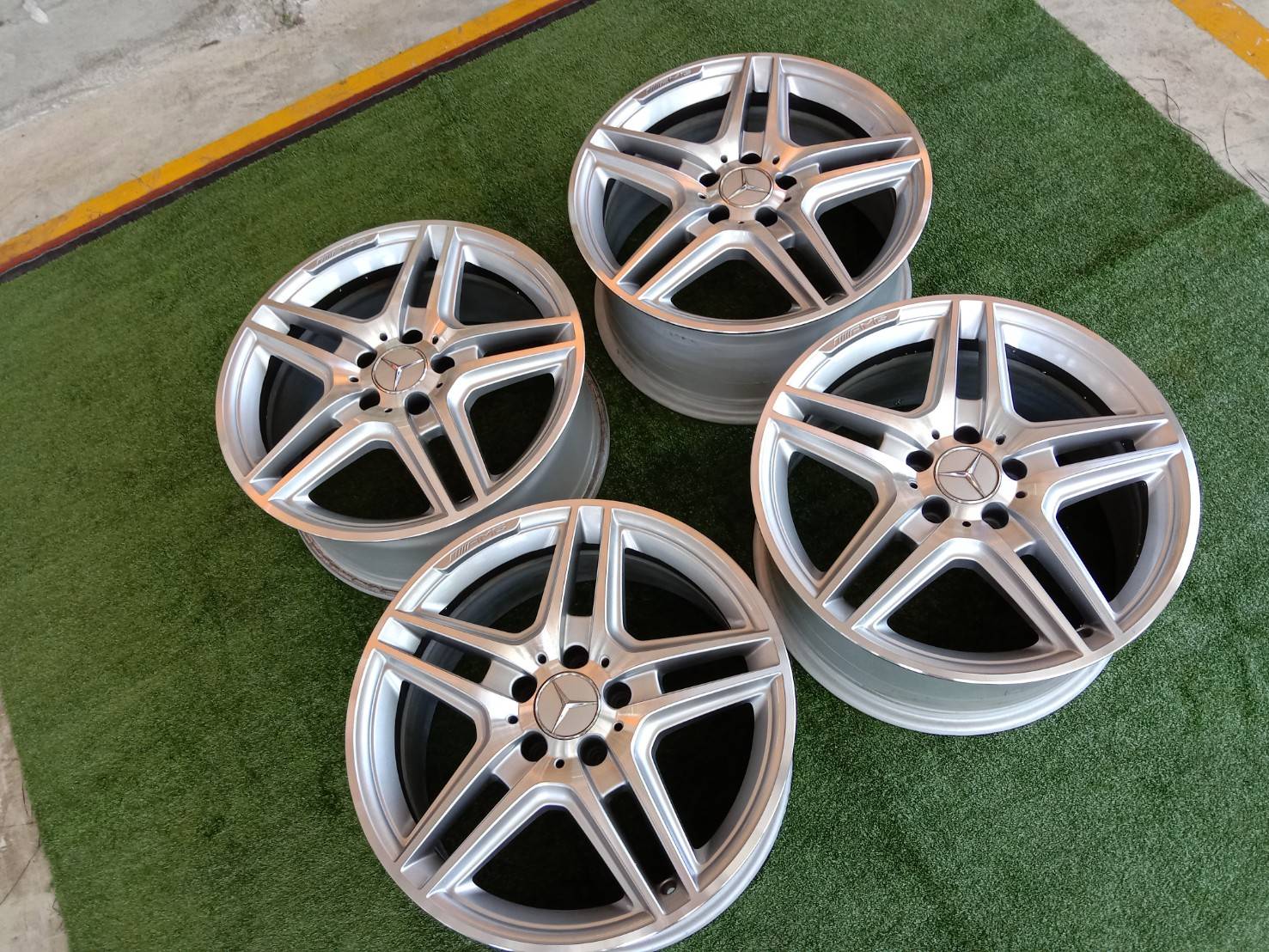 ล้อแท้ AMG ST4 18" w207