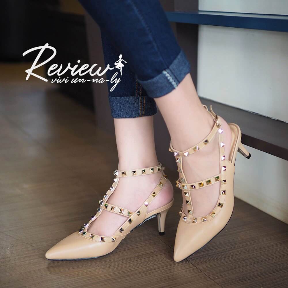 รองเท้า Valentino Heels 2.5 นิ้ว (สีดำ)