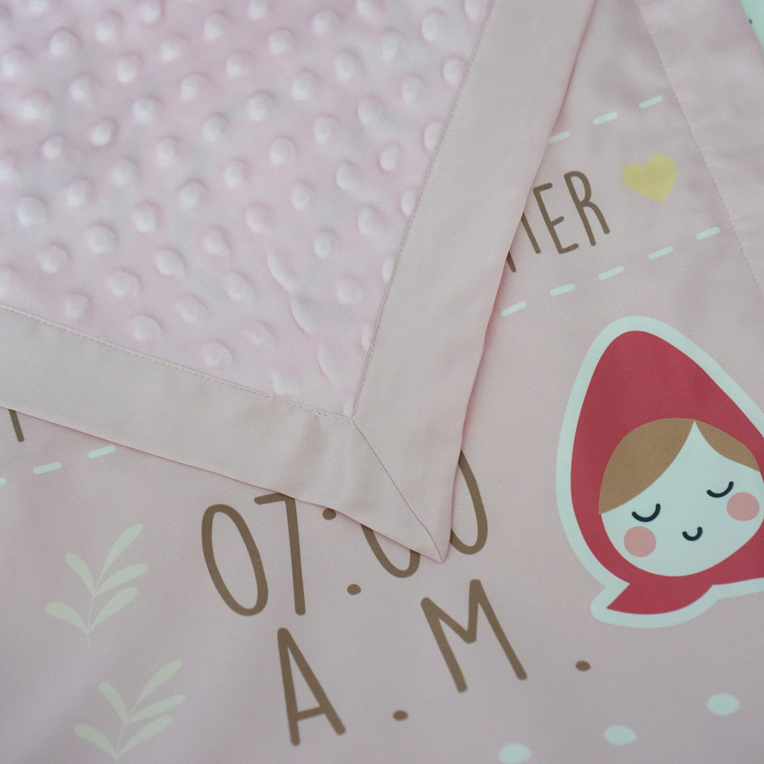 ชุดของขวัญเด็กแรกเกิด หมอนหลุม + ผ้าห่มขนาด 75x100cm ลาย Little Red Riding Hood - Pink